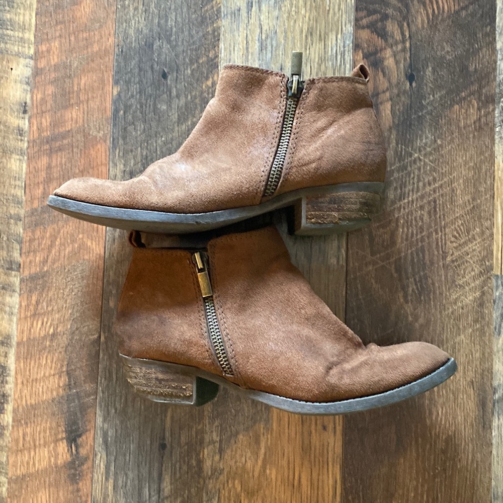 Restricted booties size 6